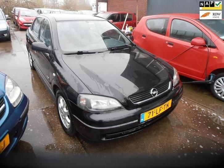 Zwart Gebruikt 2002 Opel Astra Njoy Stationwagen | € 950 (Goede deal) - Afbeelding 1/4