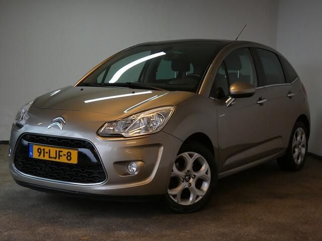Beige Occasion 2010 Citroën C3 Exclusive Hatchback | € 4.950 (Eerlijke prijs) - Afbeelding 1/4