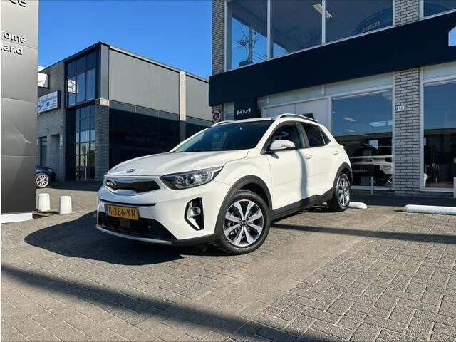Wit Gebruikt 2021 Kia Stonic SUV | € 19.895 (Eerlijke prijs) - Afbeelding 1/4