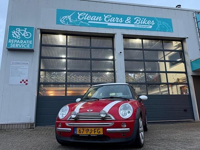 Rood Gebruikt 2004 Mini Cooper Pepper Hatchback | € 1.650 (Goede deal) - Afbeelding 1/4