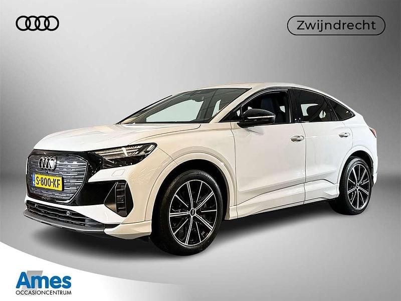 Wit, metallic lak Gebruikt 2022 Audi Q4 Sportback e-tron Comfort SUV | € 39.995 (Goede deal) - Afbeelding 1/3