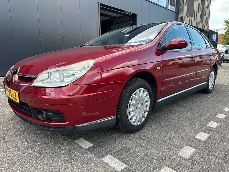 Rood Gebruikt 2007 Citroën C5 Hatchback | € 1.950 (Eerlijke prijs) - Afbeelding 1/4
