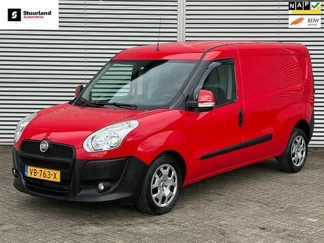 Rood Gebruikt 2013 Fiat Doblò MPV | € 4.950 (Eerlijke prijs) - Afbeelding 1/4