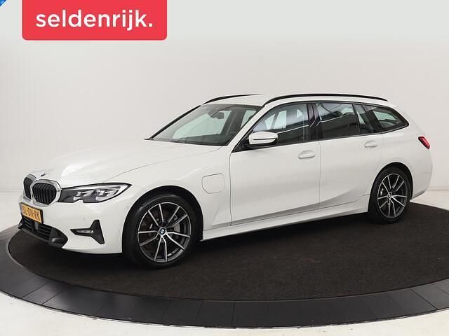 Wit Gebruikt 2021 BMW 330 Sport Line Stationwagen | € 23.900 (Goede deal) - Afbeelding 1/4