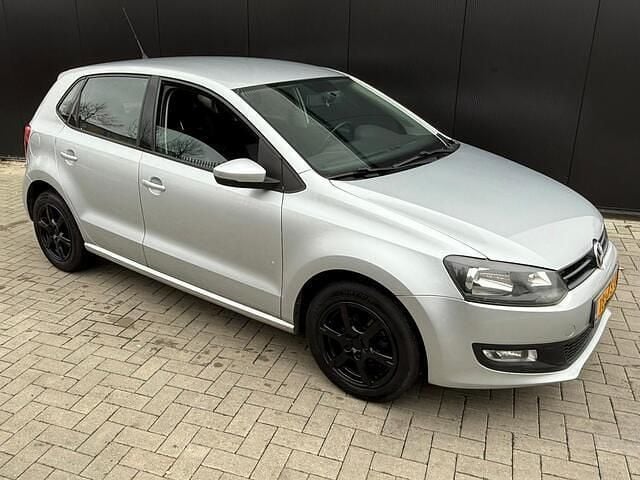 Grijs Gebruikt 2010 VW Polo Highline Hatchback | € 2.750 (Super prijs) - Afbeelding 1/4