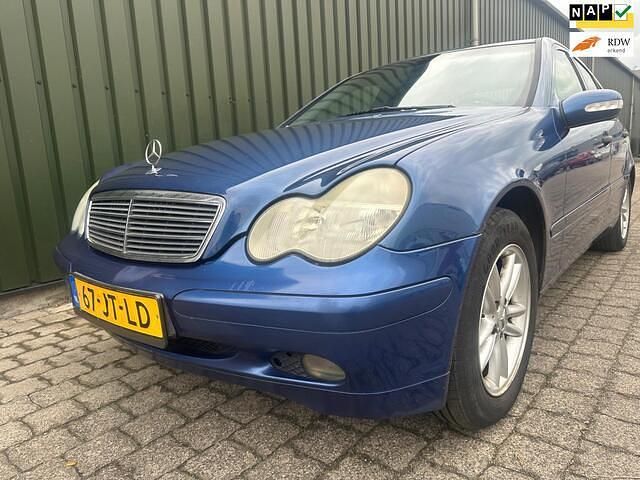 Blauw Gebruikt 2002 Mercedes C180 Elegance Sedan | € 1.799 (Eerlijke prijs) - Afbeelding 1/4