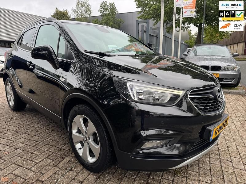 Zwart Gebruikt 2018 Opel Mokka Innovation SUV | € 10.399 (Super prijs) - Afbeelding 1/4