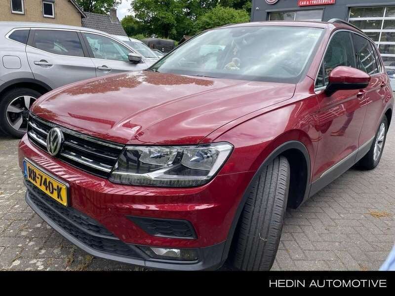 Rood Gebruikt 2018 VW Tiguan Comfortline SUV | € 20.450 (Super prijs) - Afbeelding 1/1