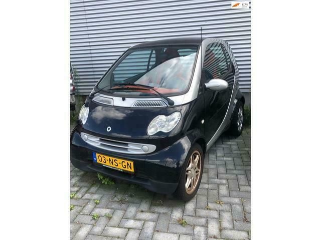 Grijs Gebruikt 2004 Smart ForTwo Coupé Passion Coupé | € 1.499 (Eerlijke prijs) - Afbeelding 1/4