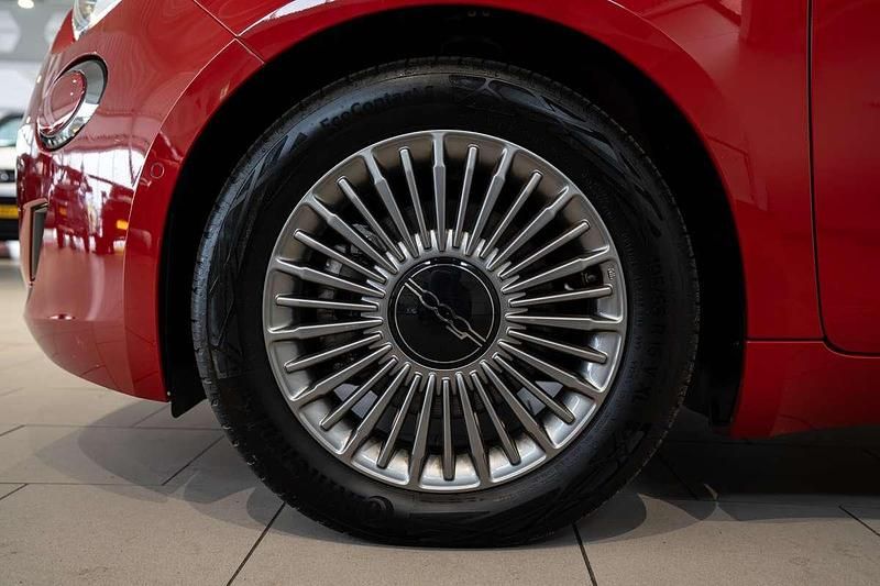 Occasion Fiat 500e Urban 86 kW (118 PK) 2025 Rood Hatchback