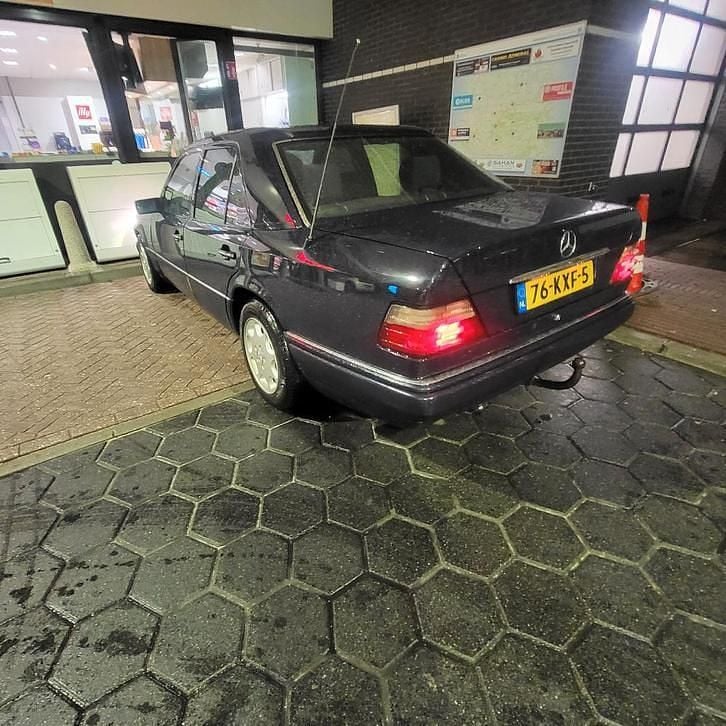 Occasion 1995 Mercedes C200 | € 3.200 - Afbeelding 1/4