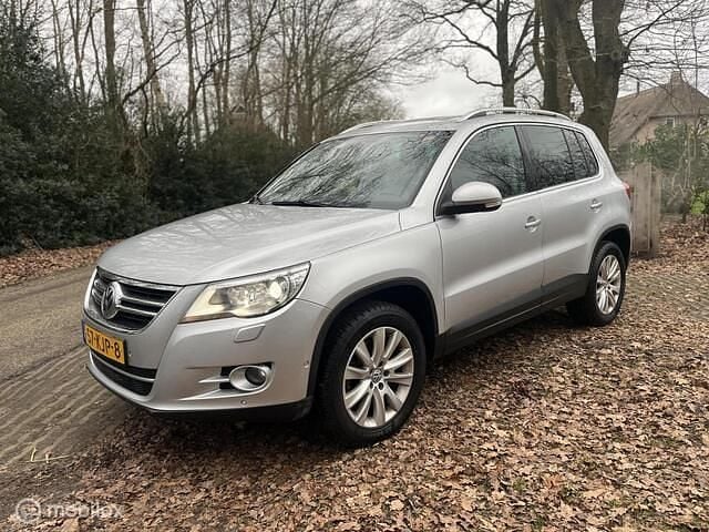 Grijs Occasion 2010 VW Tiguan Sport SUV | € 6.950 (Goede deal) - Afbeelding 1/4