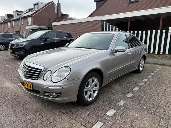 Gebruikt 2006 Mercedes E320 Sedan | € 3.500 (Eerlijke prijs) - Afbeelding 1/4