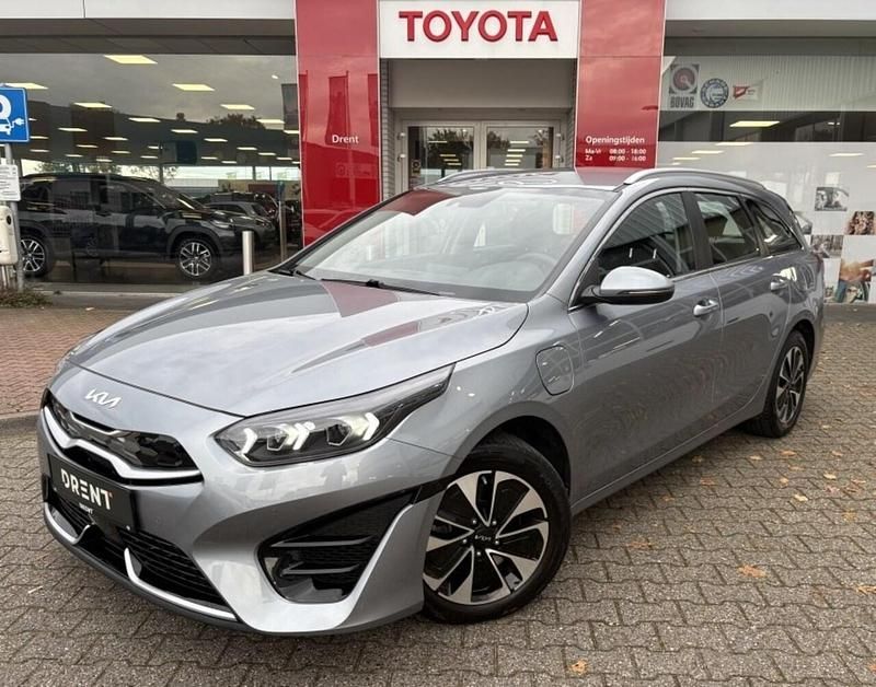 Zilver (metallic) Gebruikt 2022 Kia Ceed Sportswagon Stationwagen | € 23.600 (Super prijs) - Afbeelding 1/4