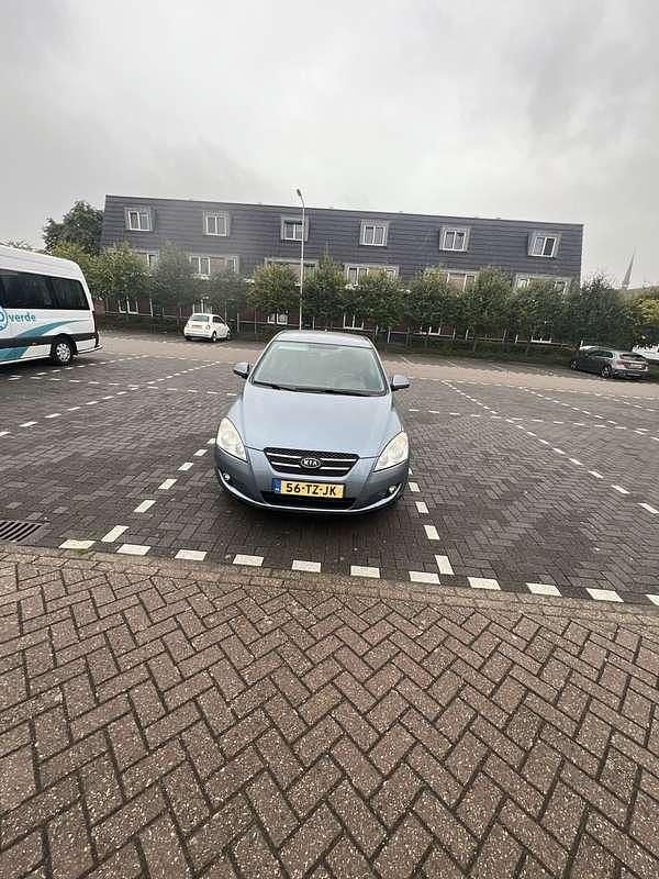 Gebruikt 2007 Kia Ceed LX Sedan | € 2.000 (Eerlijke prijs) - Afbeelding 1/4