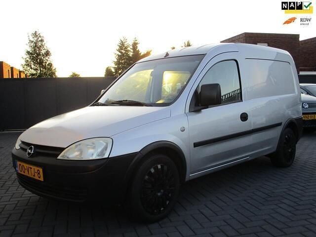 Zilver Gebruikt 2008 Opel Combo Comfort MPV | € 2.450 (Eerlijke prijs) - Afbeelding 1/4