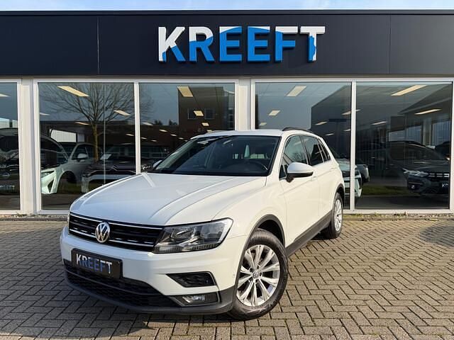 Wit Occasion 2019 VW Tiguan Comfortline SUV | € 21.950 (Super prijs) - Afbeelding 1/4