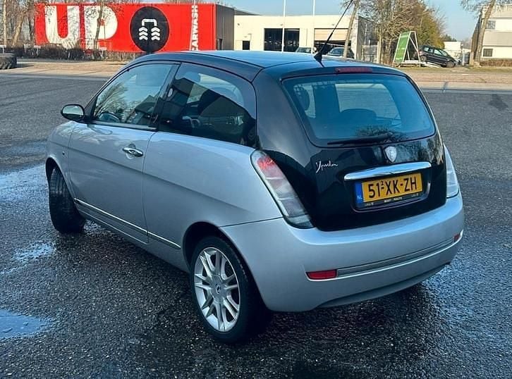 Occasion 2007 Lancia Ypsilon Hatchback | € 3.250 (Eerlijke prijs) - Afbeelding 1/4