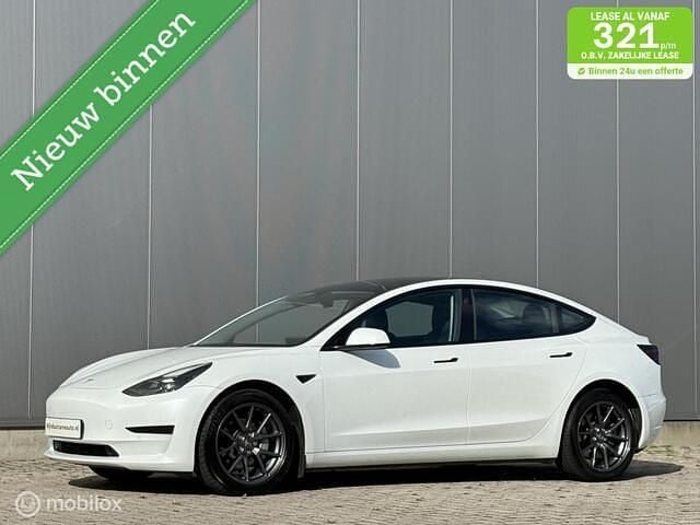 Wit Gebruikt 2021 Tesla Model 3 Standard Range Sedan | € 23.995 (Eerlijke prijs) - Afbeelding 1/4