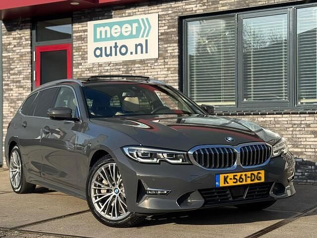 Grijs Occasion 2020 BMW 330 Executive Stationwagen | € 28.445 (Eerlijke prijs) - Afbeelding 1/4