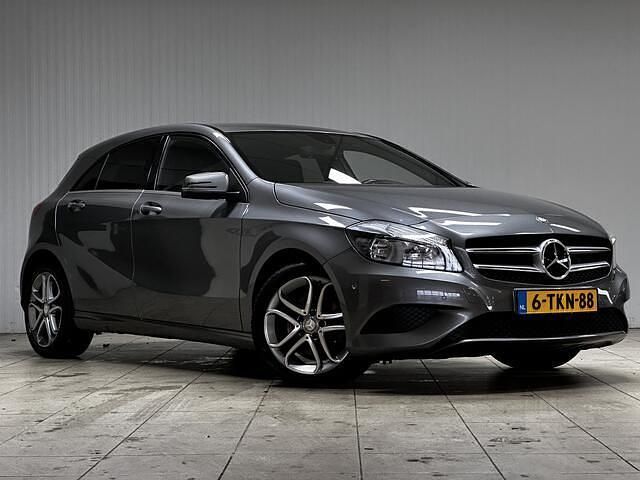 Occasion Mercedes A180 Ambition 122 PK (89 kW) 2012 Grijs (metallic) Hatchback