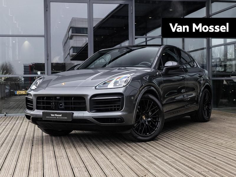 Grijs Occasion 2022 Porsche Cayenne SUV | € 77.900 (Eerlijke prijs) - Afbeelding 1/4
