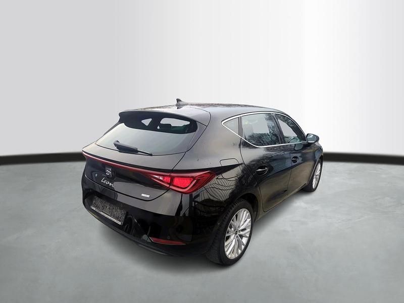 Occasion Seat Leon XCELLENCE 204 PK (150 kW) 2022 Zwart (metallic) Hatchback