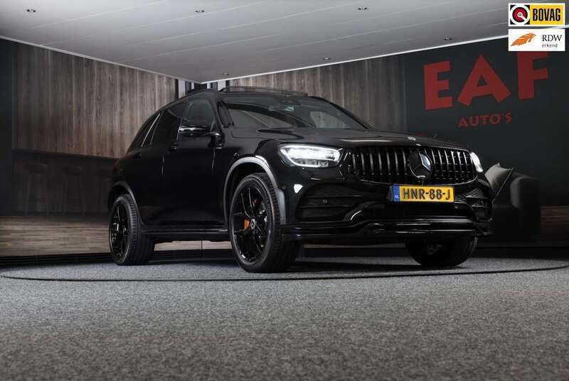Zwart Gebruikt 2021 Mercedes GLC63 AMG AMG SUV | € 54.950 - Afbeelding 1/3