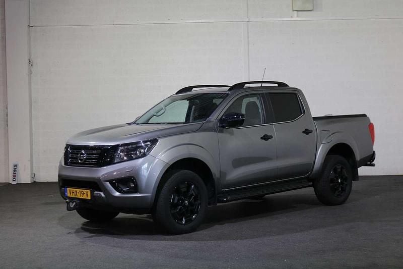 Grijs Occasion 2020 Nissan Navara N-Guard Pickup | € 27.950 (Eerlijke prijs) - Afbeelding 1/4