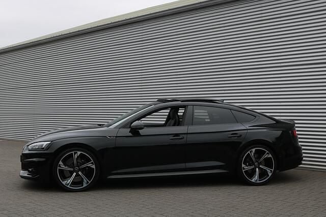 Zwart Gebruikt 2019 Audi RS5 Sportback Design Hatchback | € 66.950 (Eerlijke prijs) - Afbeelding 1/4
