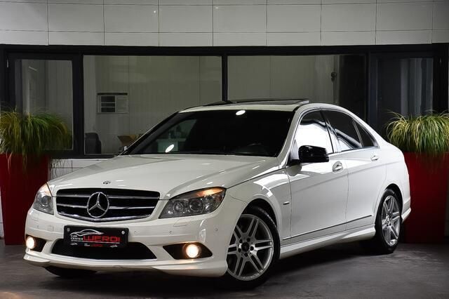 Wit Gebruikt 2009 Mercedes C350 AMG Sedan | € 10.450 (Eerlijke prijs) - Afbeelding 1/4
