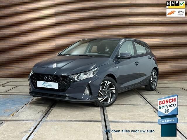Grijs Gebruikt 2023 Hyundai i20 Comfort Hatchback | € 18.890 (Eerlijke prijs) - Afbeelding 1/4