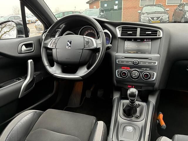 Occasion DS Automobiles DS4 Business 131 PK (96 kW) 2017 Wit Hatchback