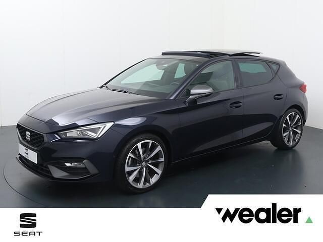 Blauw, metallic lak Gebruikt 2021 Seat Leon Business Hatchback | € 23.840 (Iets duurder) - Afbeelding 1/4