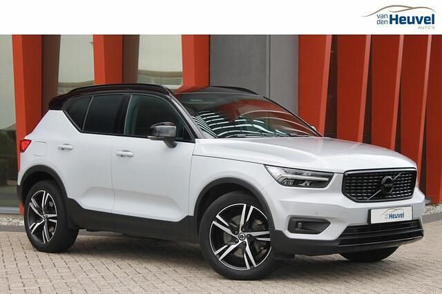 Grijs Gebruikt 2020 Volvo XC40 R-Design SUV | € 29.400 (Eerlijke prijs) - Afbeelding 1/4