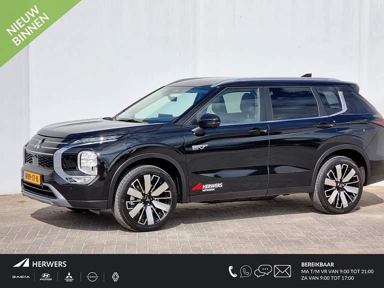 Black diamond m Gebruikt 2025 Mitsubishi Outlander P-HEV Edition SUV | € 56.468 - Afbeelding 1/4