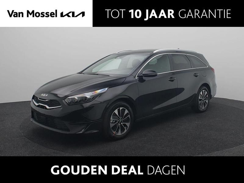 Zwart Nieuw 2025 Kia Ceed Sportswagon Stationwagen | € 32.740 (Eerlijke prijs) - Afbeelding 1/4