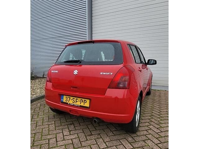 Occasion Suzuki Swift Exclusive 102 PK (75 kW) 2005 Rood Hatchback