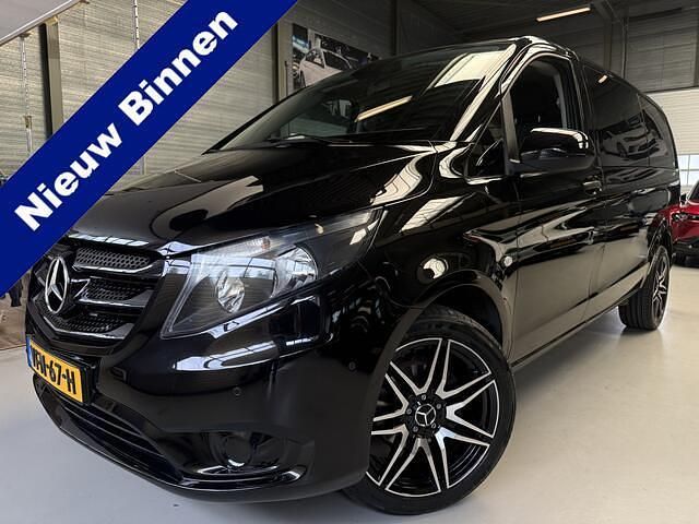 Zwart Gebruikt 2018 Mercedes Vito MPV | € 21.450 (Iets duurder) - Afbeelding 1/4