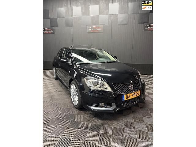 Zwart Gebruikt 2011 Suzuki Kizashi Sport Sedan | € 9.950 - Afbeelding 1/4
