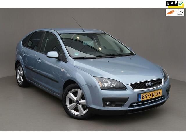 Blauw Occasion 2007 Ford Focus Hatchback | € 1.750 (Eerlijke prijs) - Afbeelding 1/3