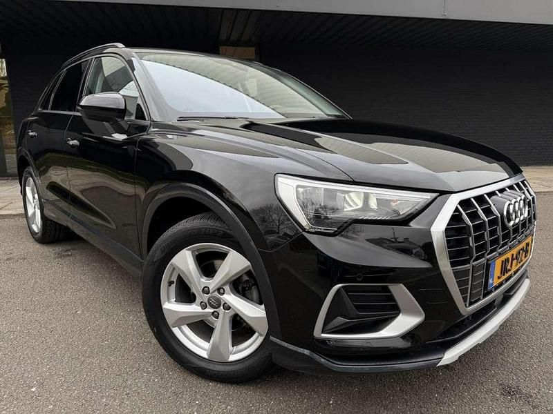 Suv Gebruikt 2019 Audi Q3 Sport SUV | € 27.995 (Eerlijke prijs) - Afbeelding 1/4