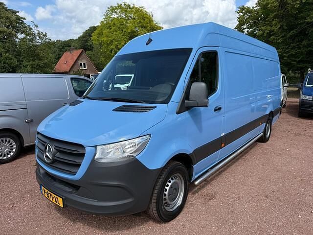 Blauw Gebruikt 2019 Mercedes Sprinter Van | € 19.950 (Goede deal) - Afbeelding 1/4
