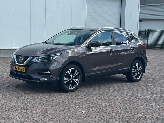 Bruin Gebruikt 2018 Nissan Qashqai 360º SUV | € 13.750 (Eerlijke prijs) - Afbeelding 1/4