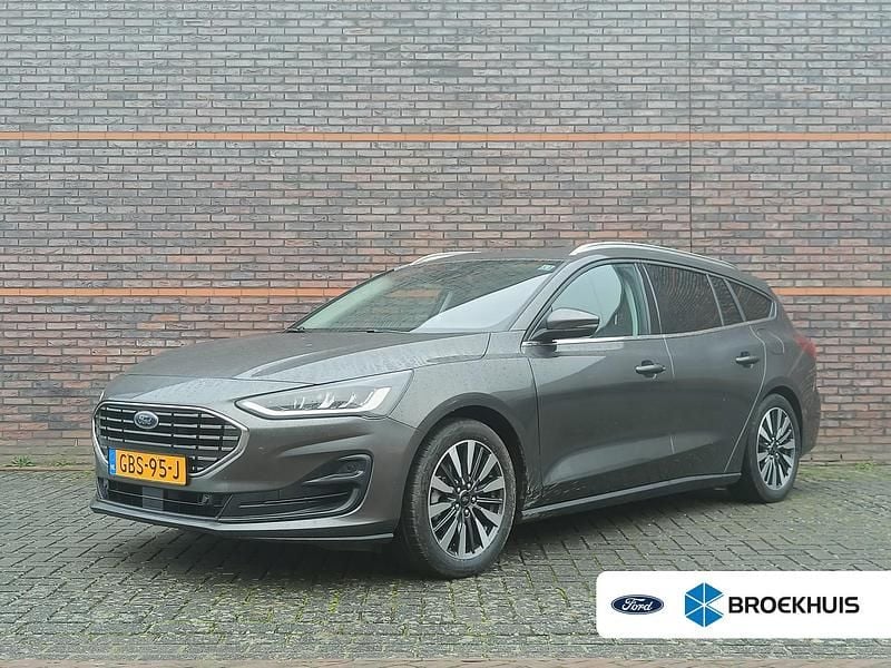 Grijs Gebruikt 2024 Ford Focus Titanium X Stationwagen | € 26.895 (Duur) - Afbeelding 1/4