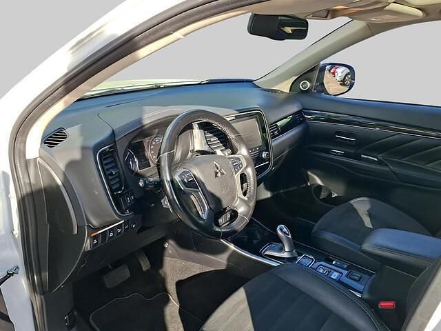 Occasion Mitsubishi Outlander Intense+ 177 PK (130 kW) 2019 Wit SUV