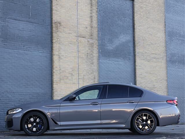 Occasion BMW 545e M Sport 394 PK (289 kW) 2021 Grijs Sedan