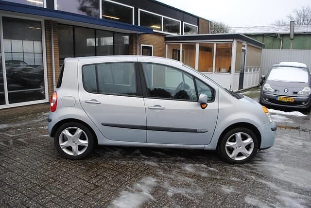 Occasion Renault Modus Luxe 112 PK (82 kW) 2005 Grijs MPV