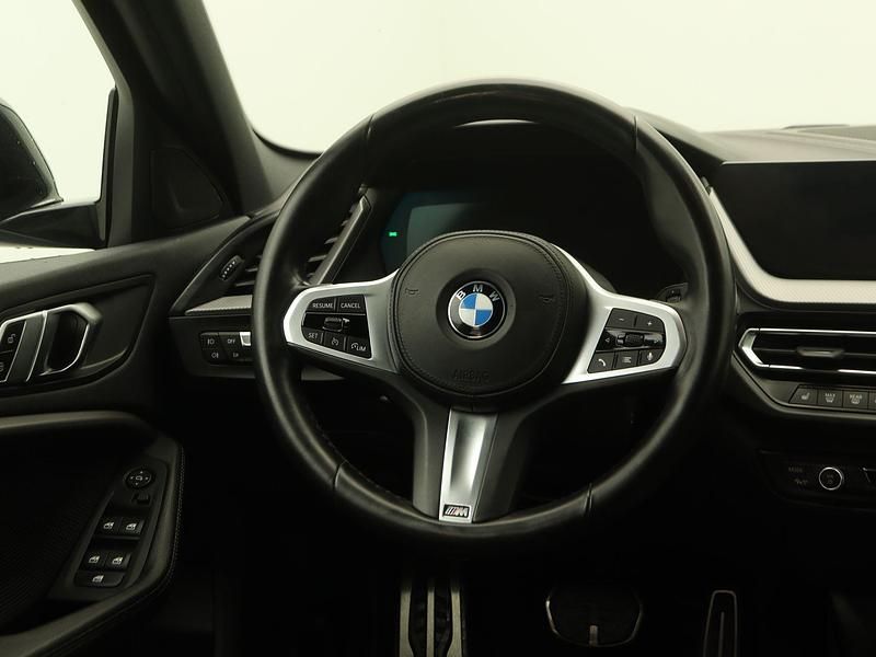 Occasion BMW 118 136 PK (100 kW) 2022 Grijs Hatchback