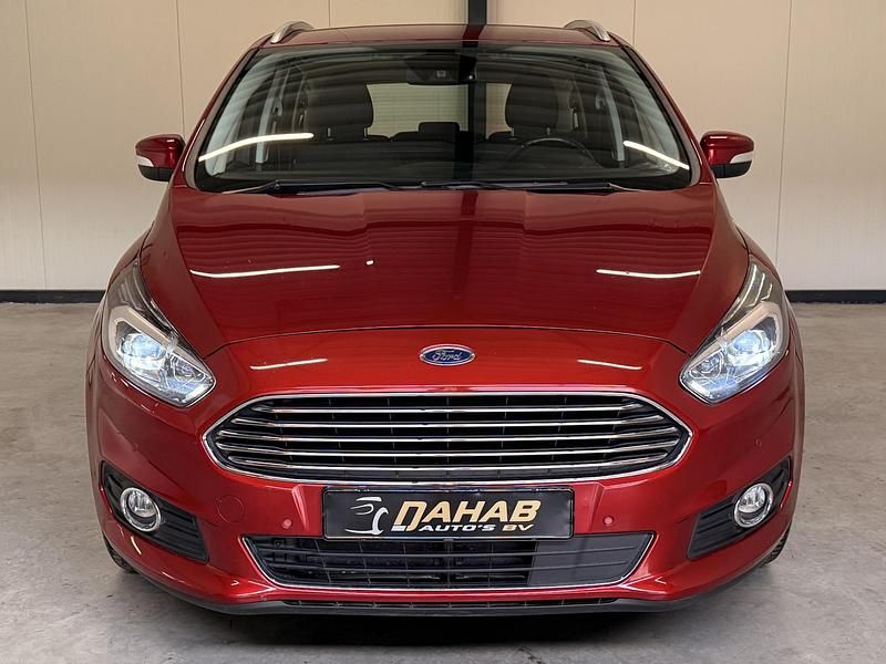 Occasion Ford S-MAX Titanium 2018 Rood MPV